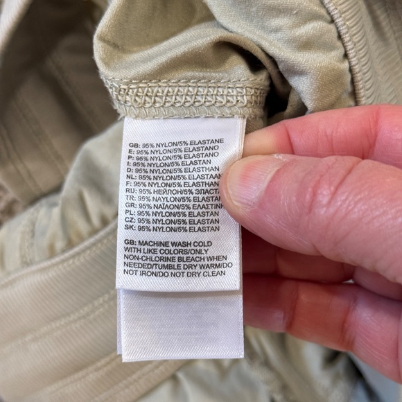 The North Face Women's Capris - Light Cream - Picture 4 of 6